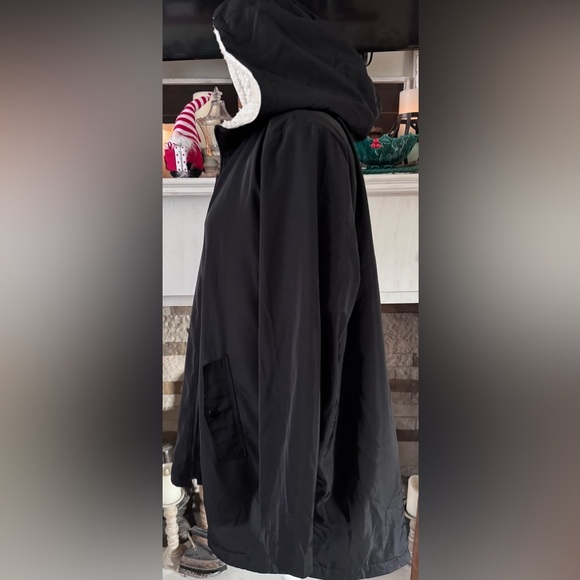 Linda Anderson Black Hooded Rain Jacket with Sherpa Lining. Size XXL - Picture 7 of 14